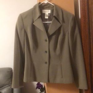 Women’s Liz Claiborne skirt suit